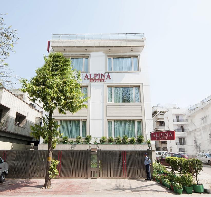 Alpina Hotels & Suites New Delhi Exterior photo